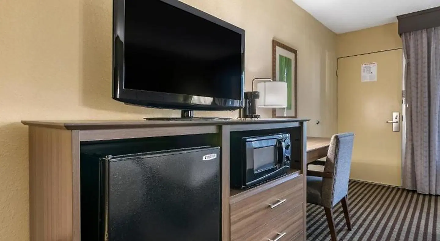 Best Western Downtown Stuart ROOM_EXAMPLE