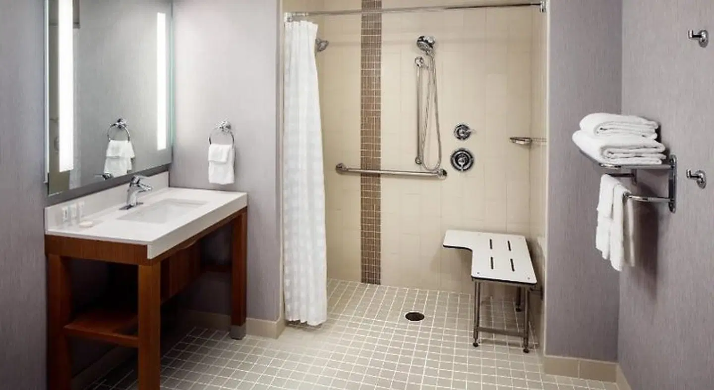 Hyatt Place Nashville Downtown Badezimmer