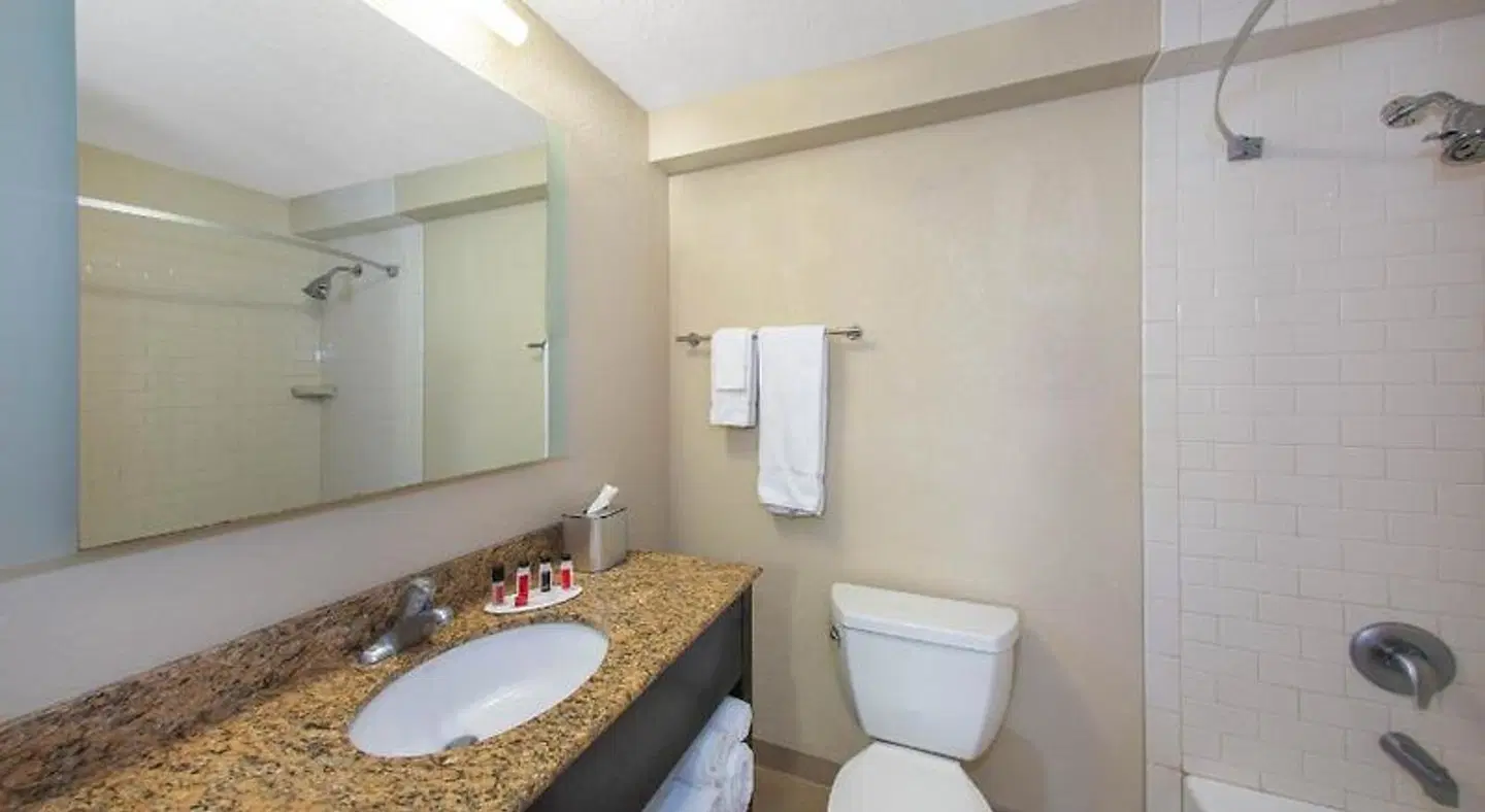 Ramada by Wyndham Venice Hotel Venezia Badezimmer