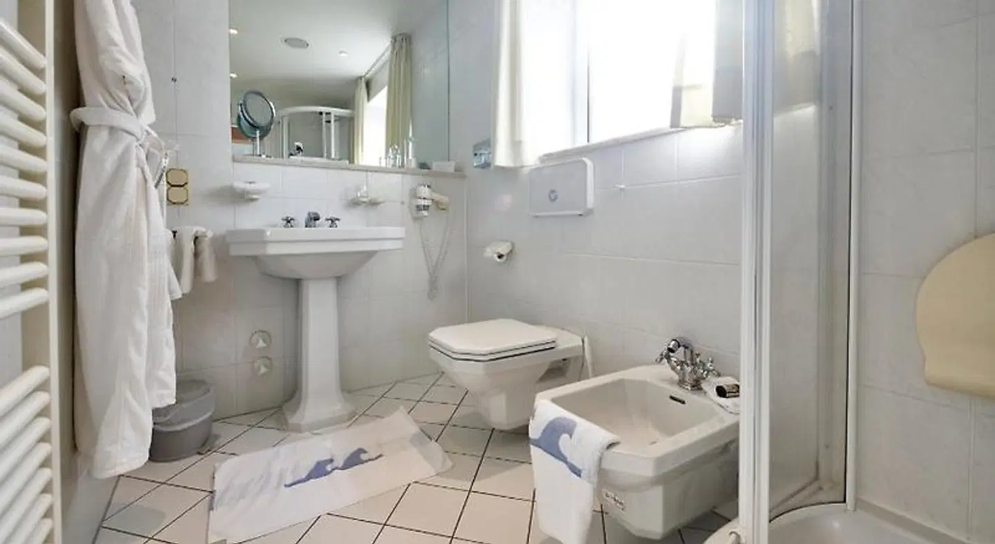 Badhotel Sternhagen Badezimmer