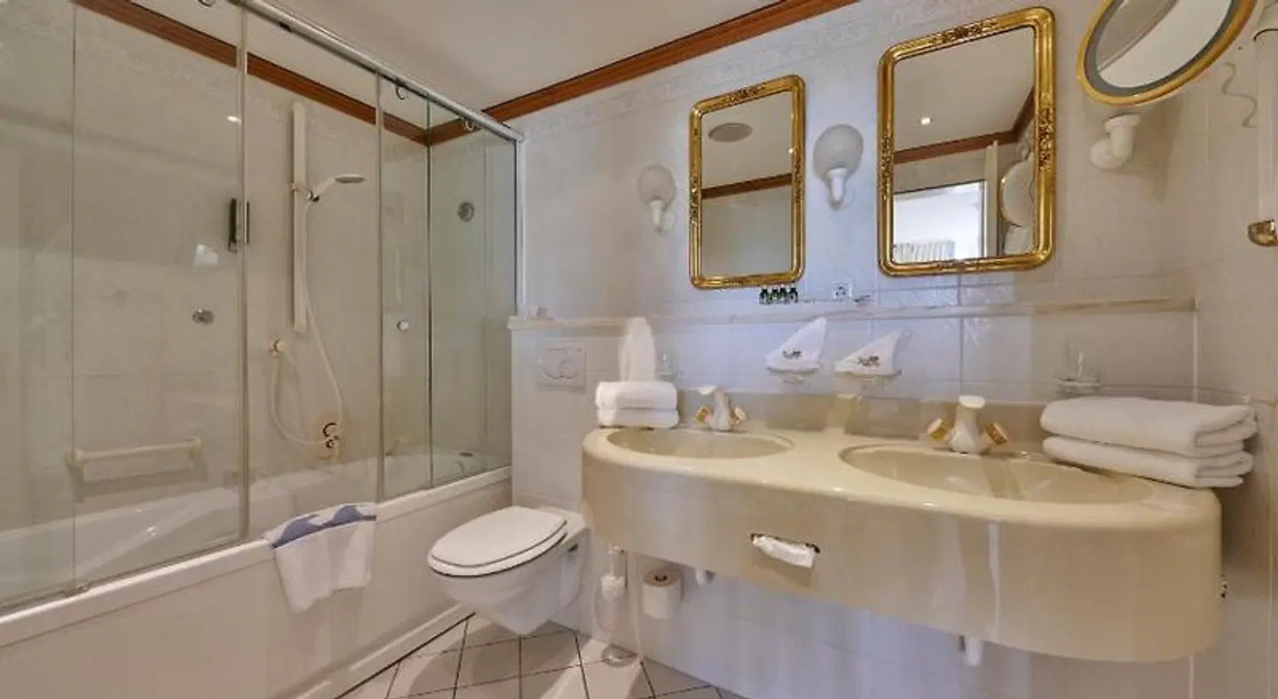 Badhotel Sternhagen Badezimmer