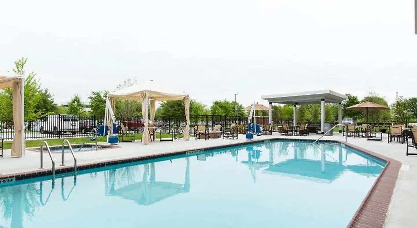 Cambria Hotel Plano Frisco OUTDOOR_POOL
