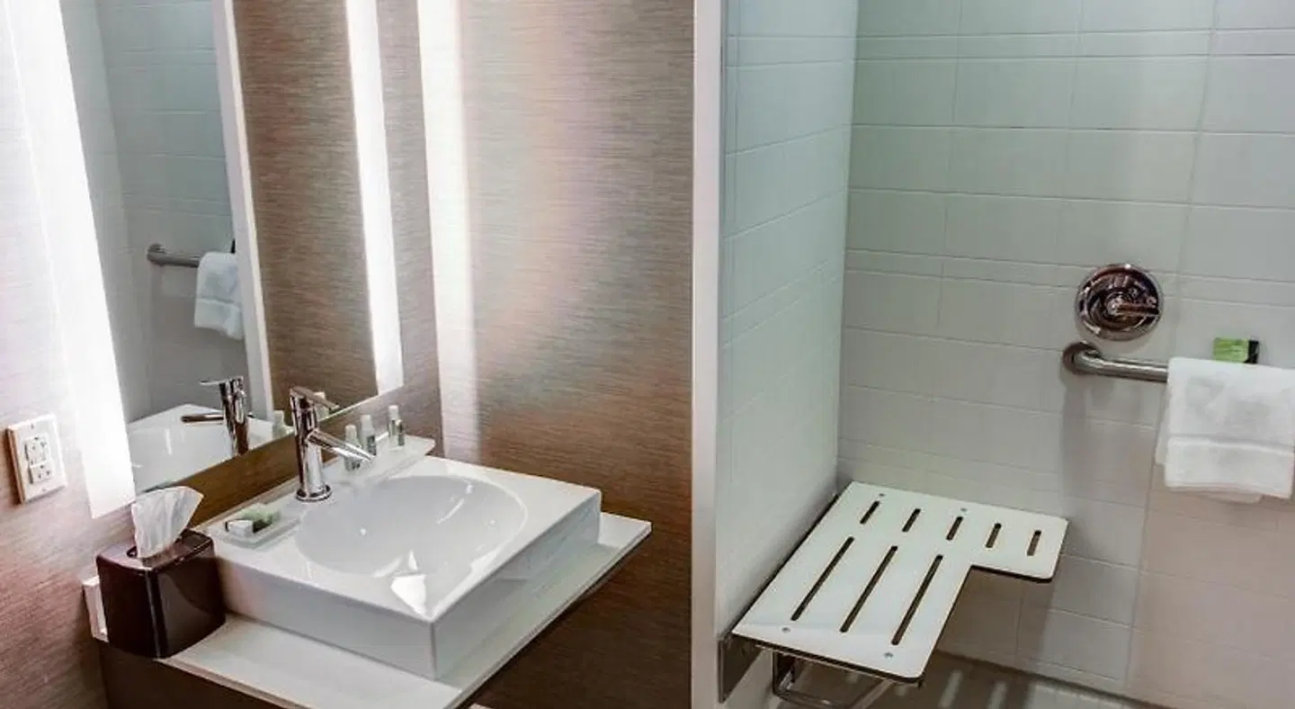 Cambria Hotel Plano Frisco HEALTH_BEAUTY