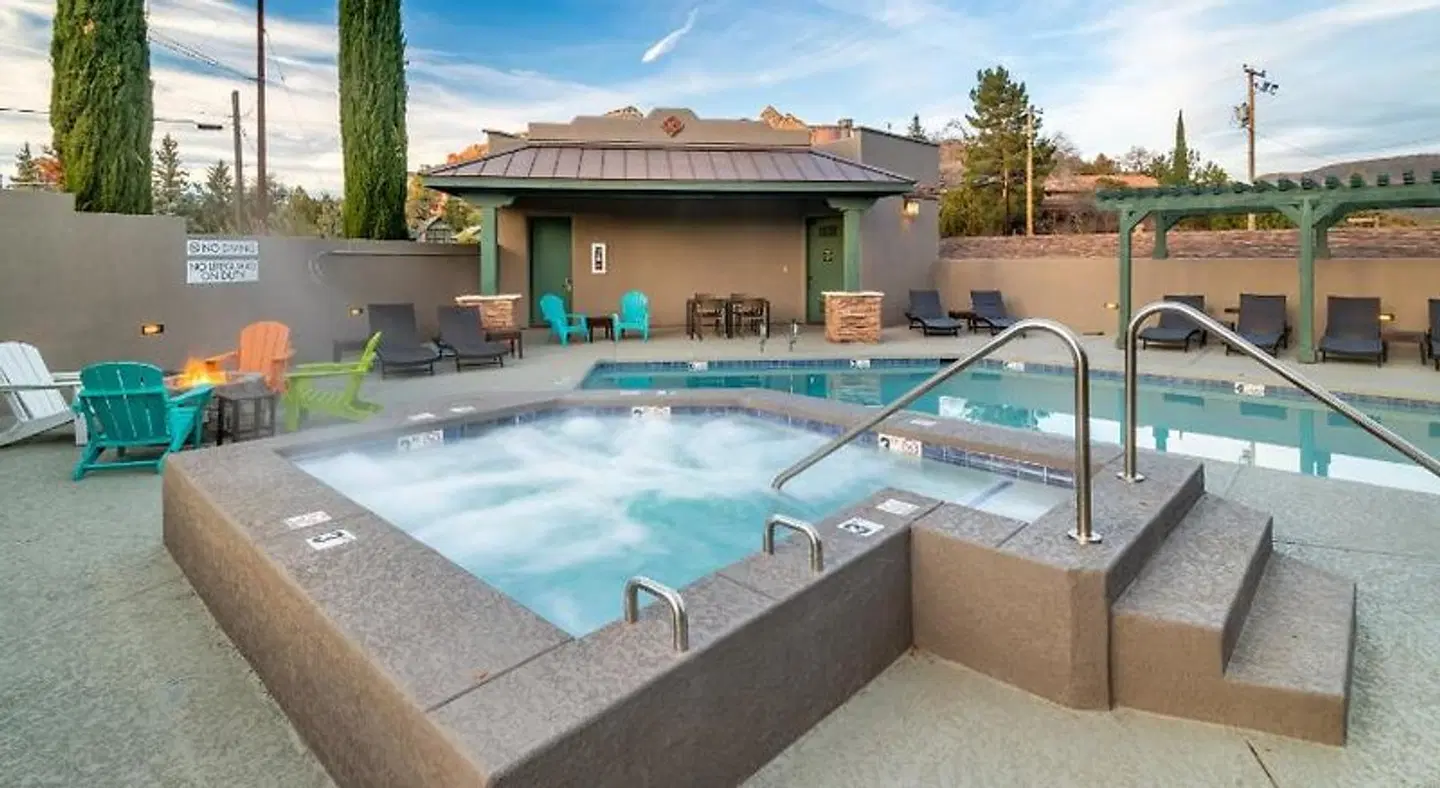 Matterhorn Inn OUTDOOR_POOL