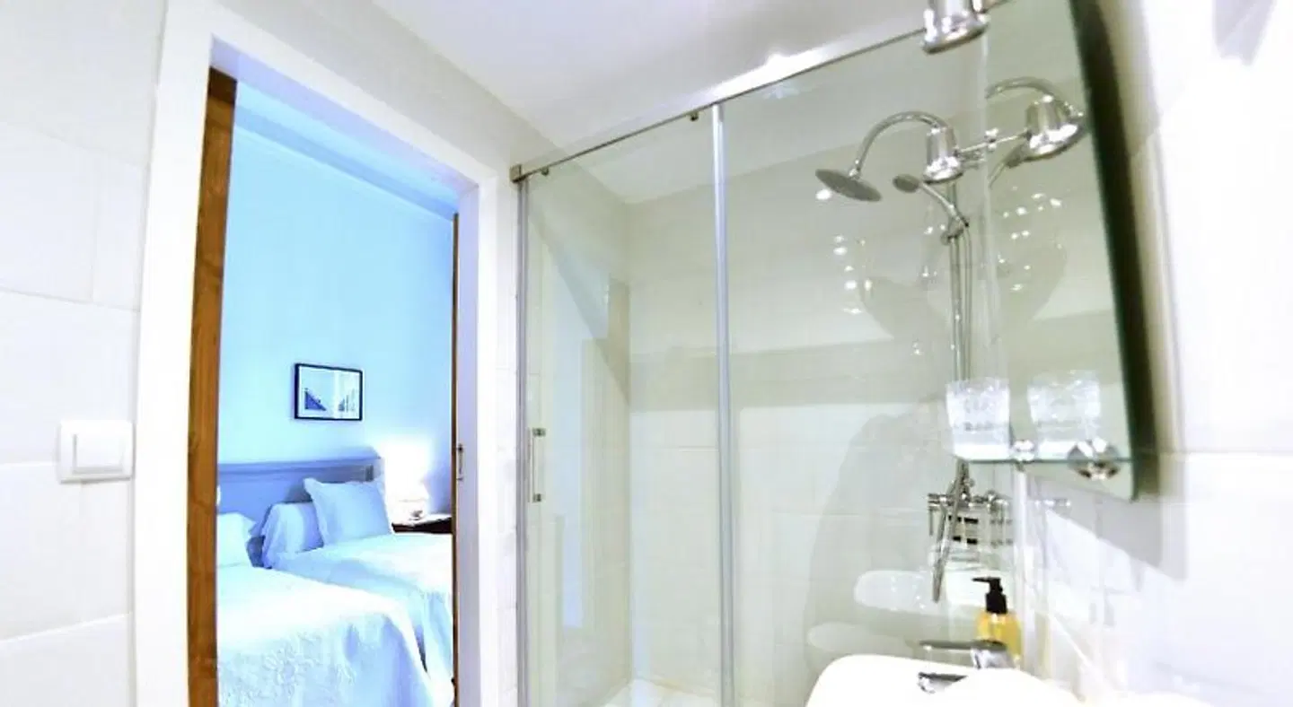 Hostal Girona Badezimmer