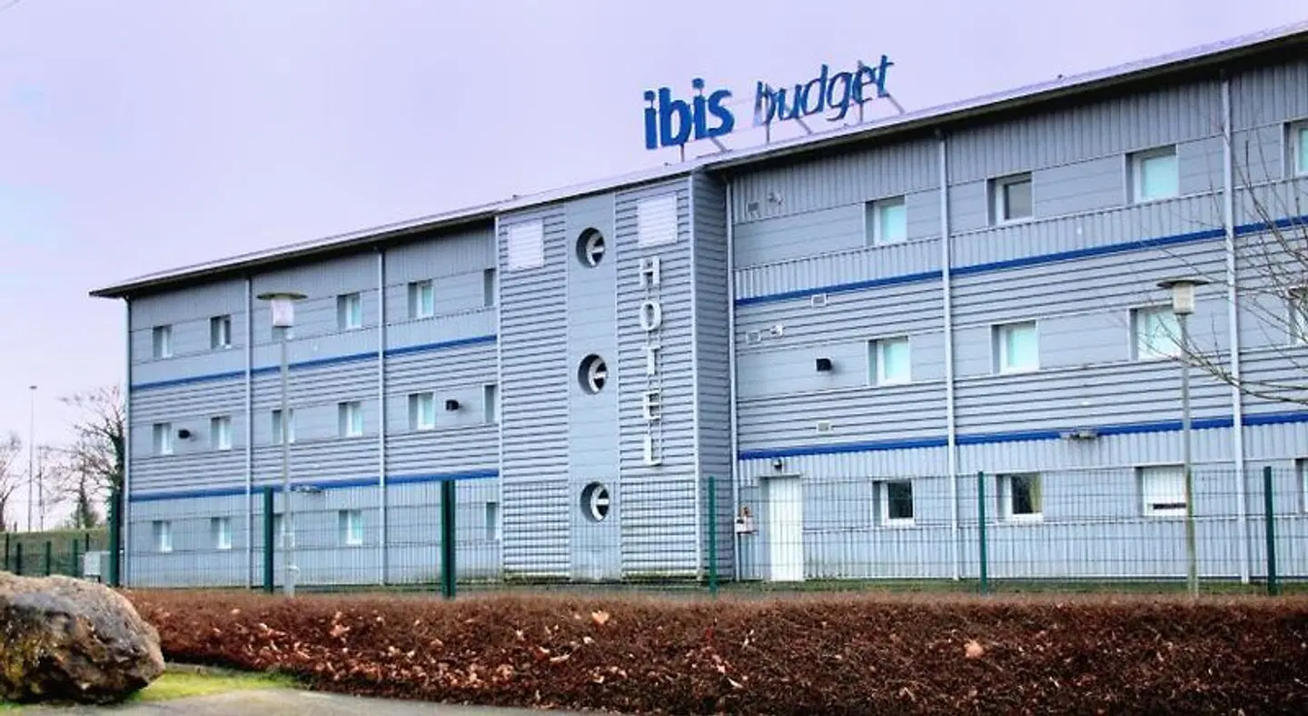 ibis budget Flers Les Grands Champs EXTERIOR