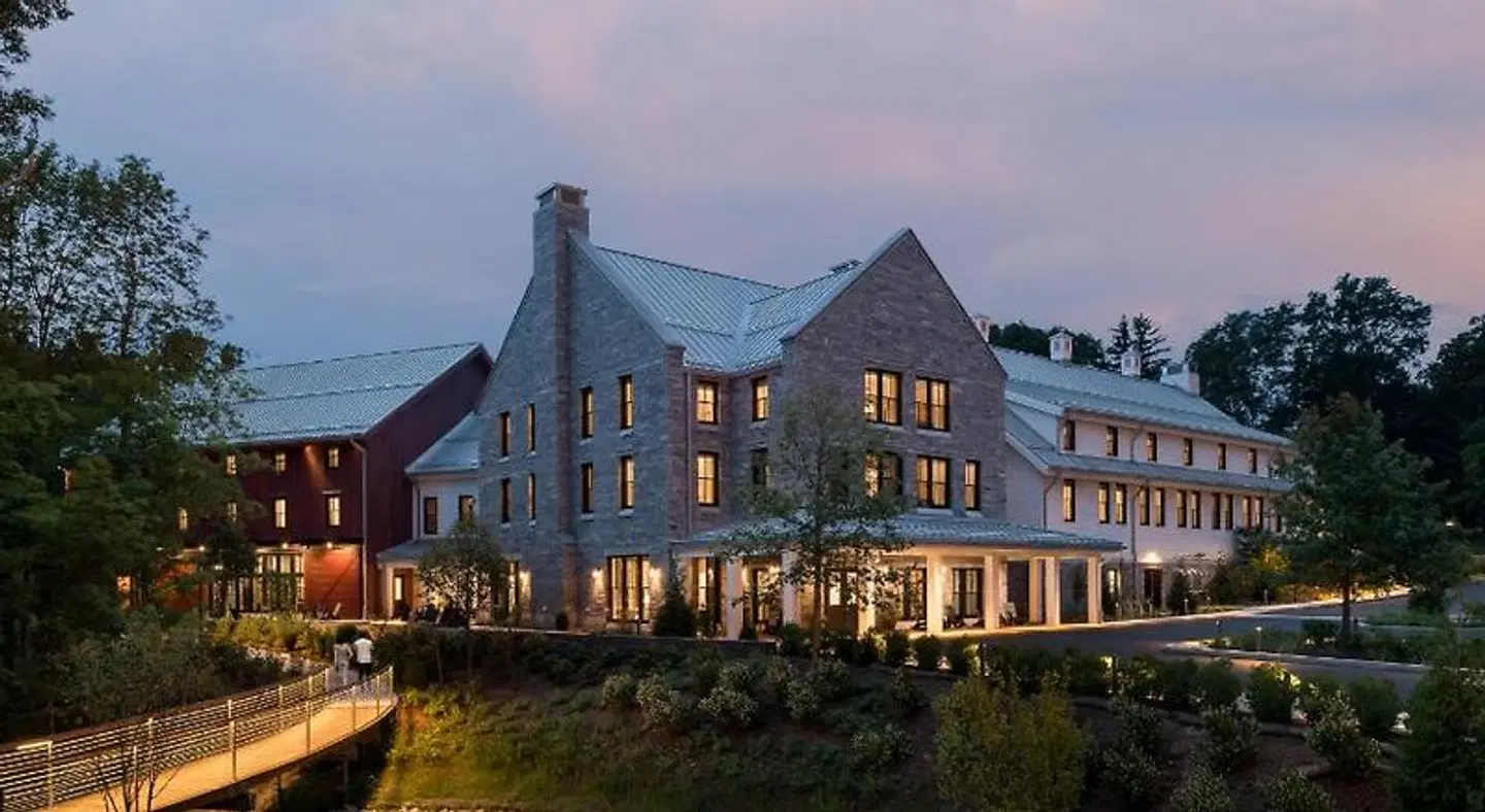 The Williams Inn EXTERIOR
