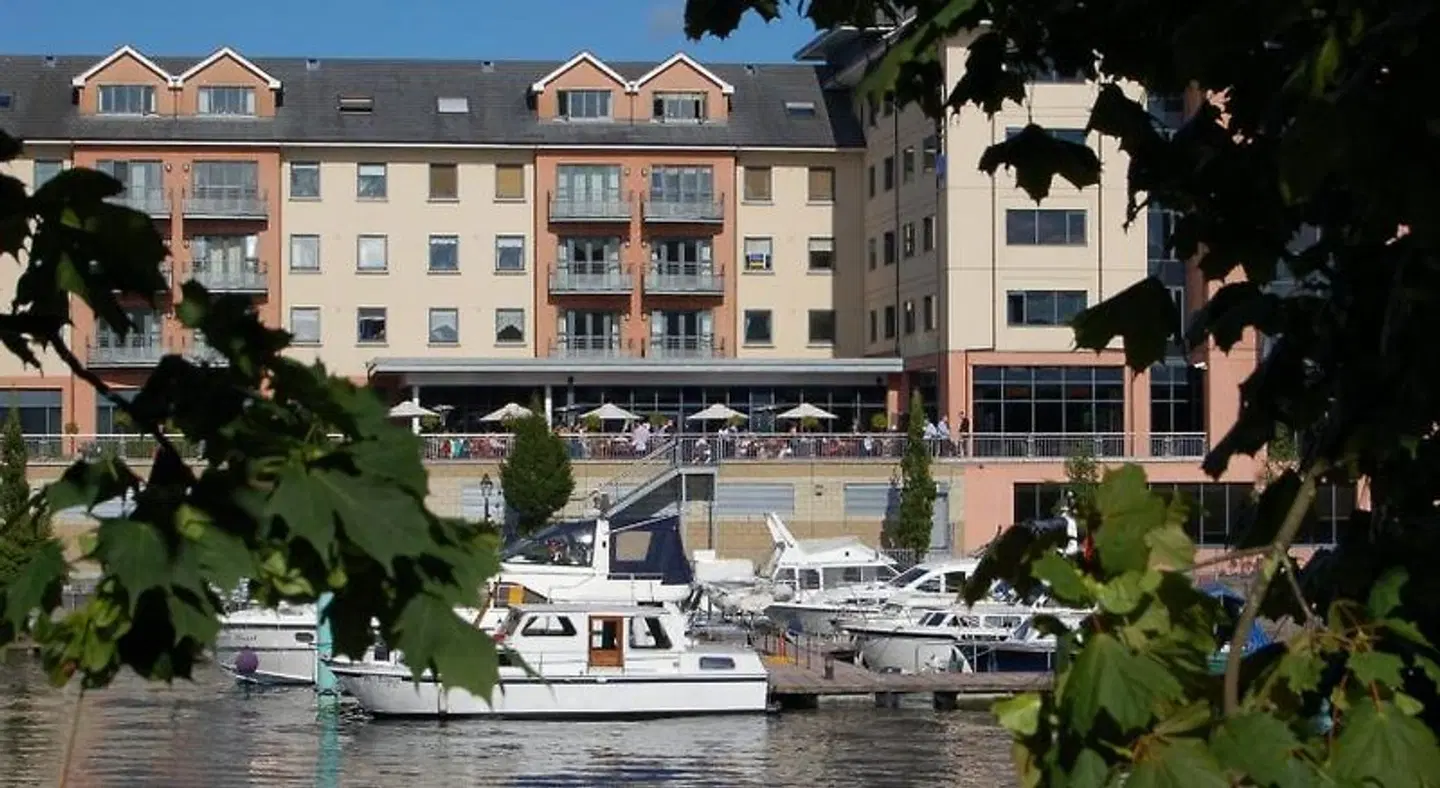 Radisson Blu Athlone EXTERIOR