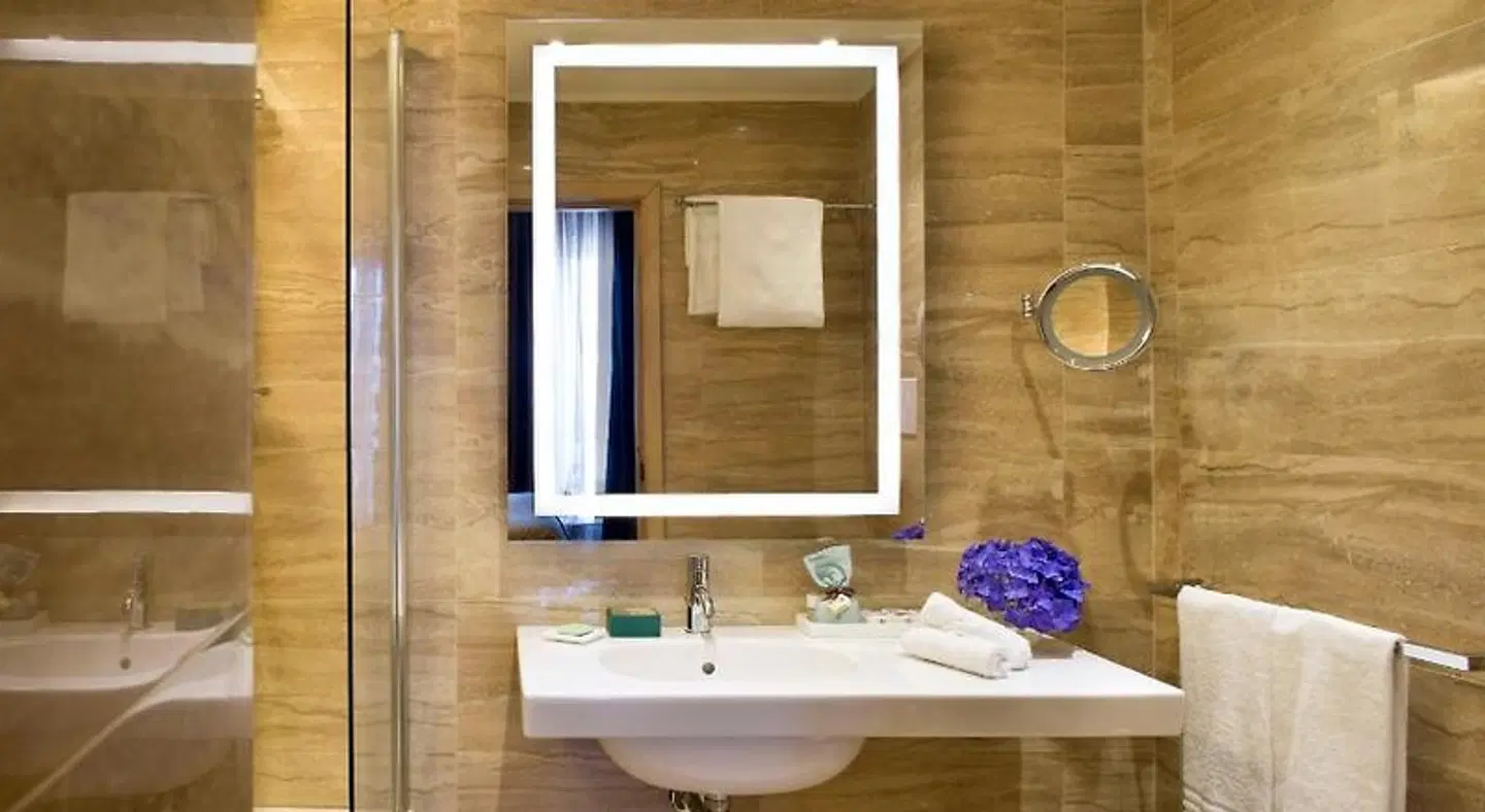 Starhotels Terminus Badezimmer