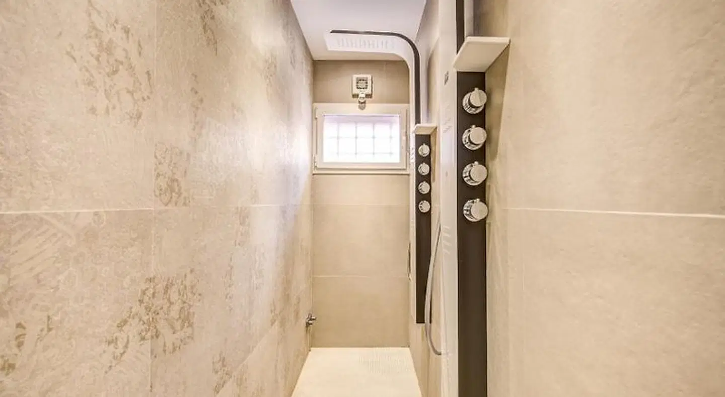 Orange Suites Badezimmer