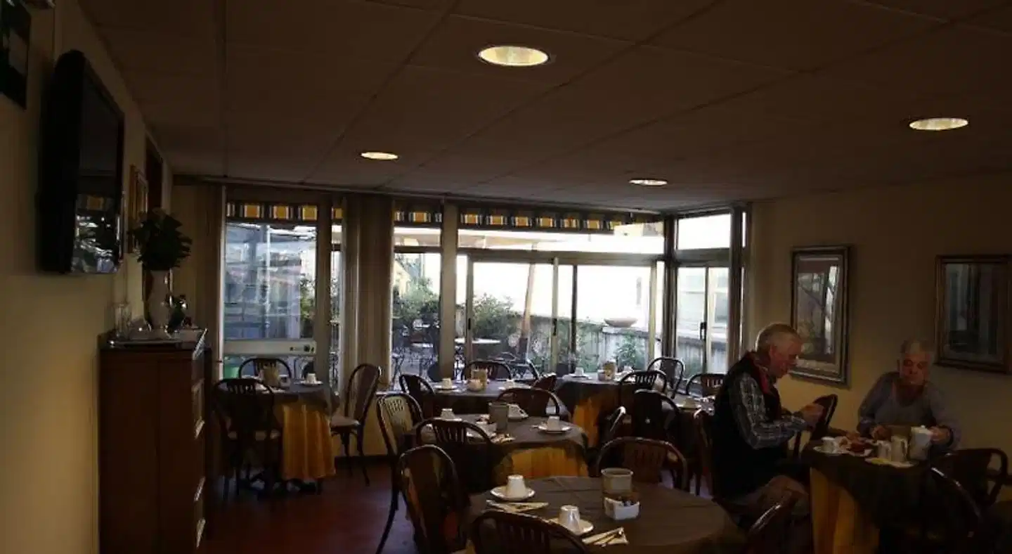 Bodoni Restaurant