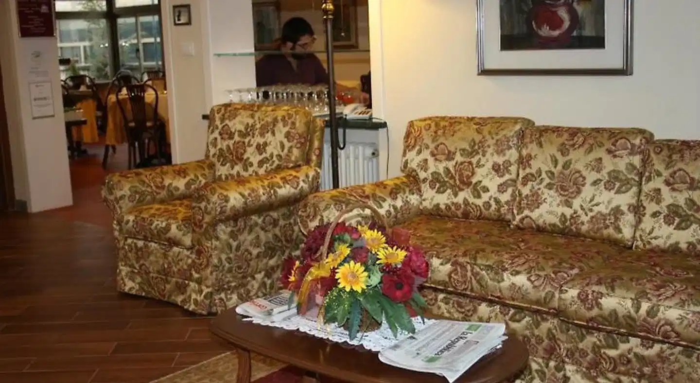 Bodoni Restaurant