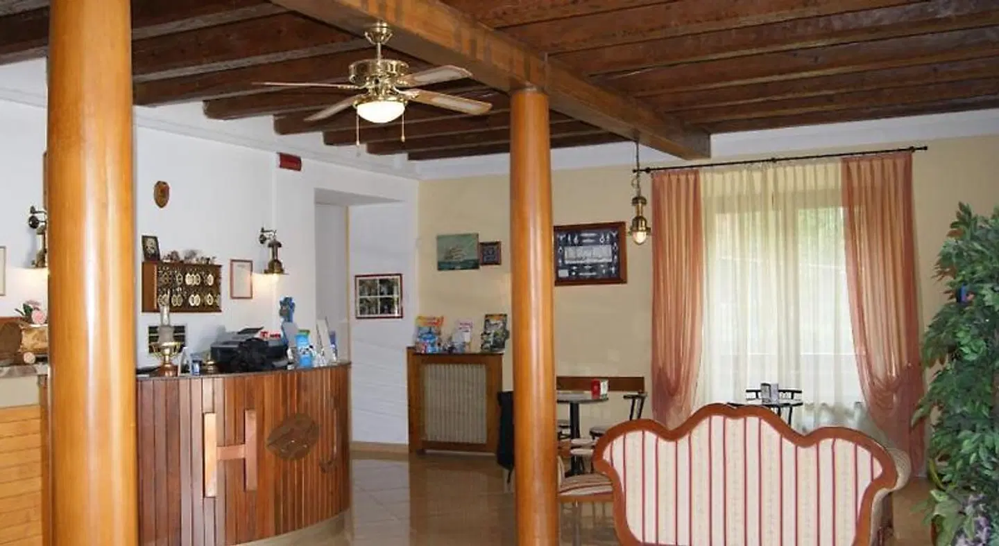 Johnson LOUNGE_LOBBY