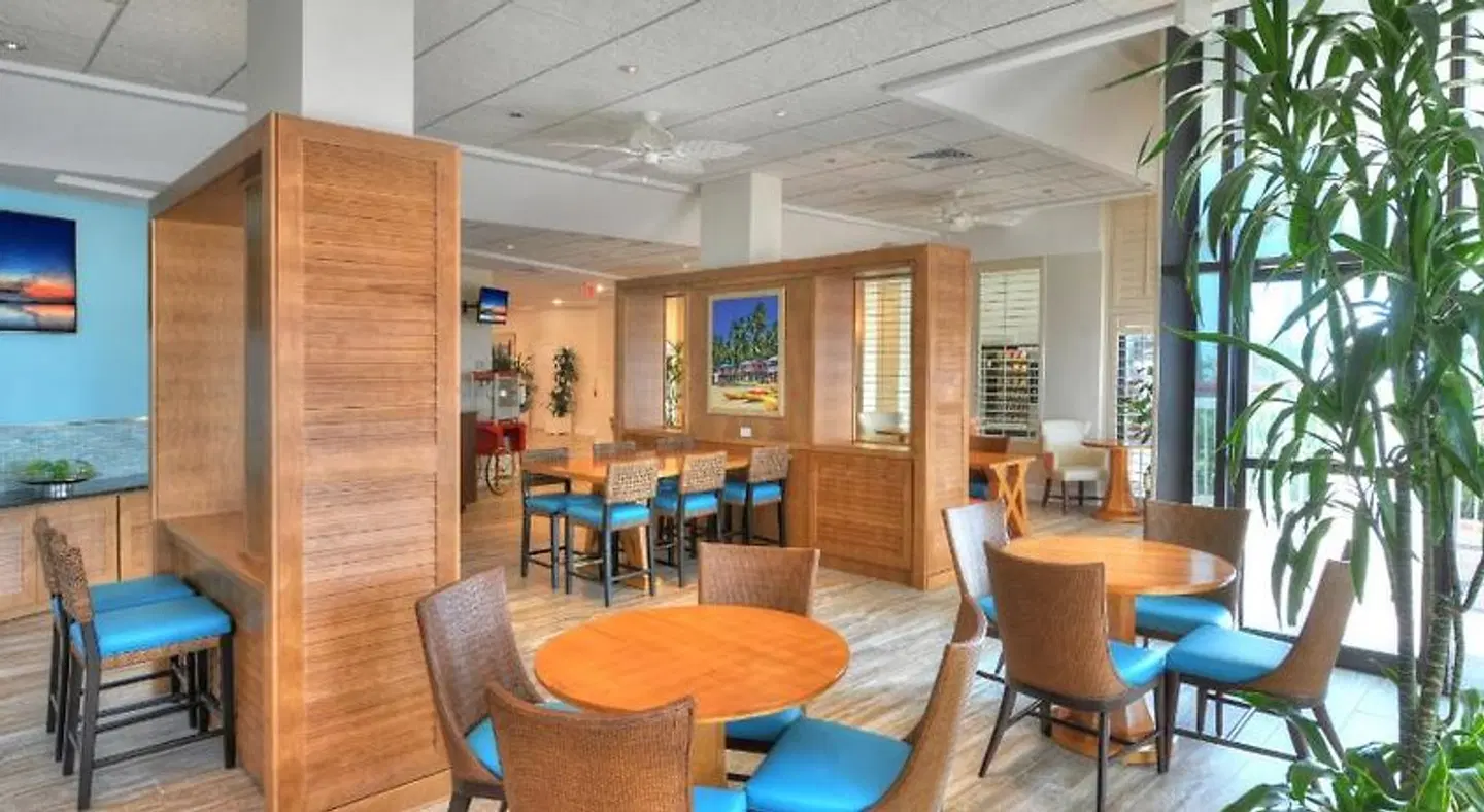 Bahama House Bar
