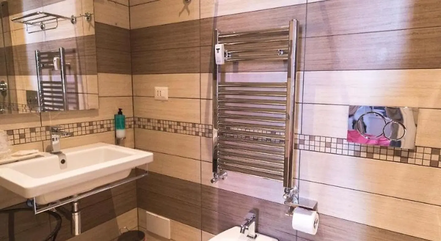 Rome Central Rooms Guest House o Affittacamere Badezimmer