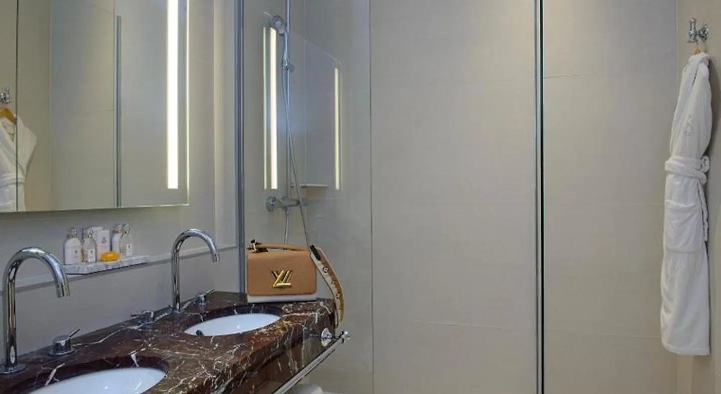 Hôtel Alfred Sommier Badezimmer