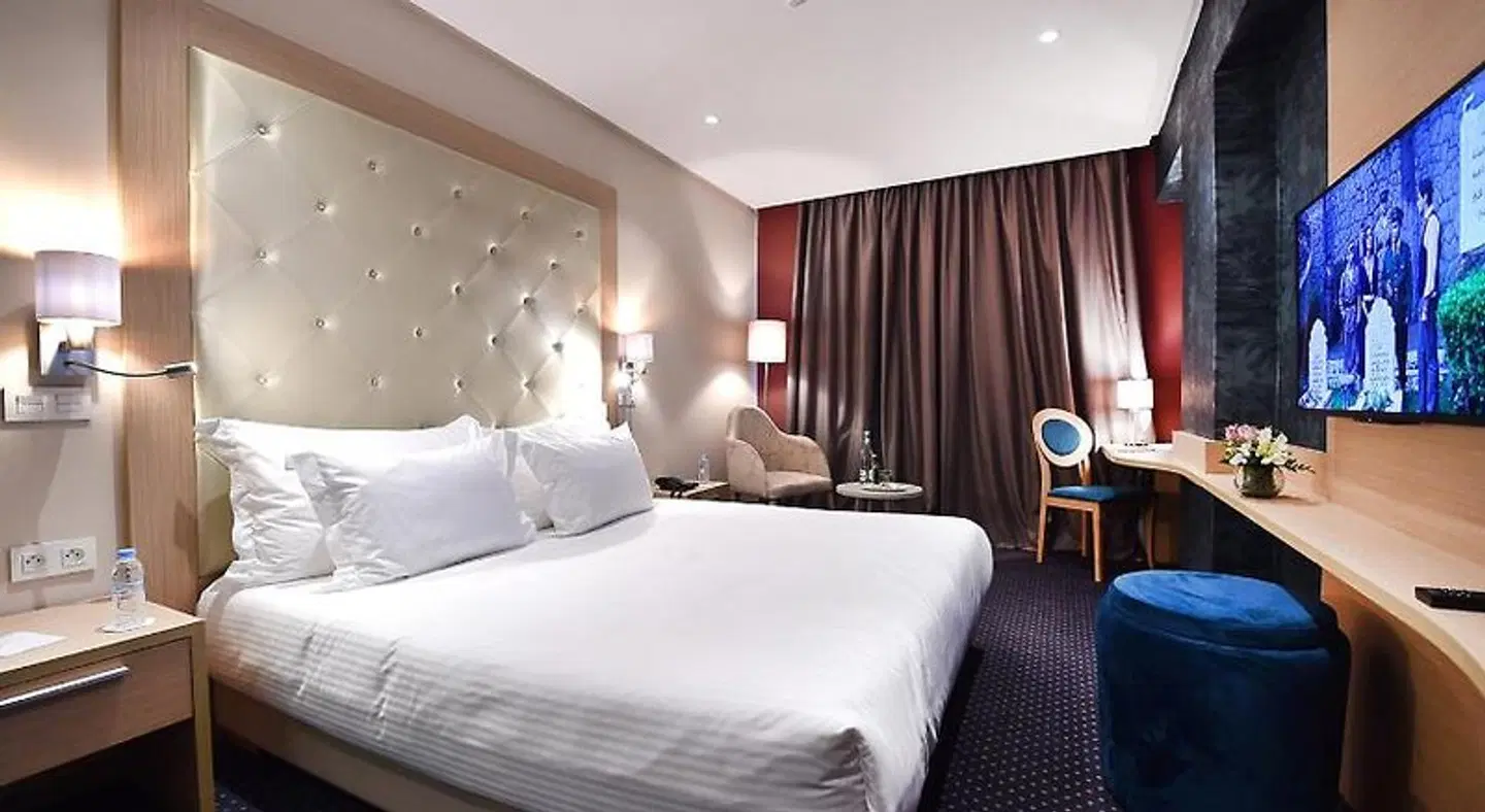 Flower Town Hôtel & Spa ROOM_EXAMPLE
