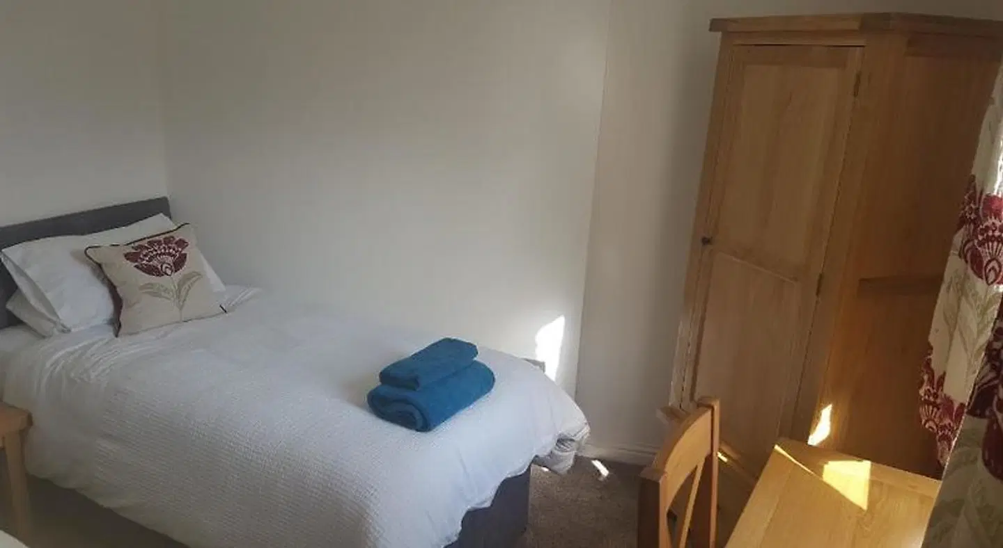 Riverside Apartments ROOM_EXAMPLE