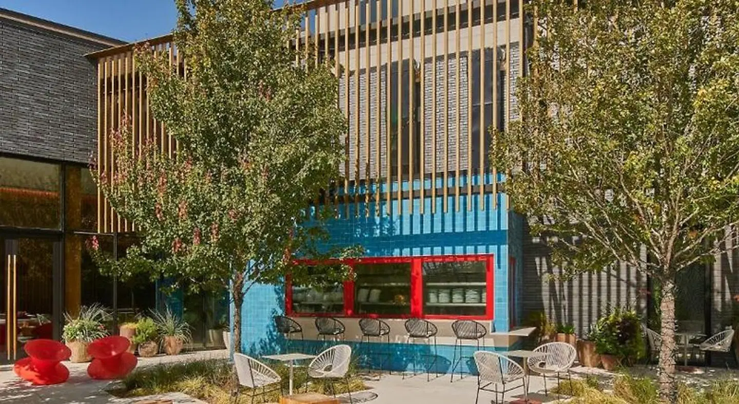 Virgin Hotels Dallas OUTDOOR_POOL