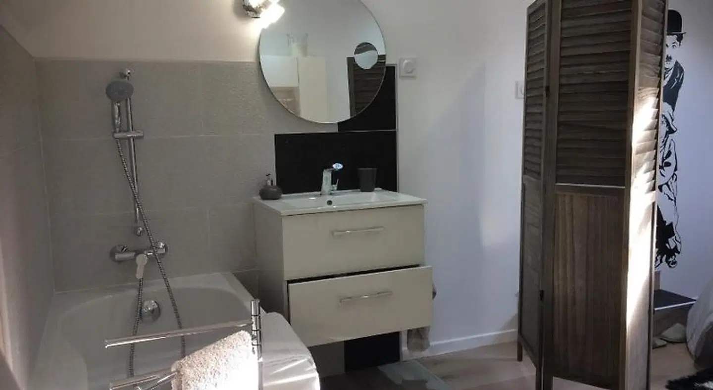 Chambres d'hôtes Au Lévrier de Chessy Badezimmer