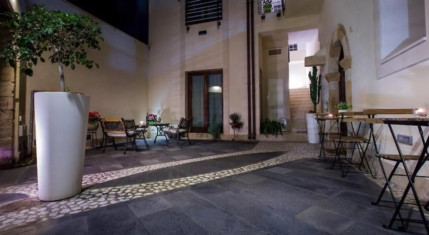 Kyanos Residence EXTERIOR