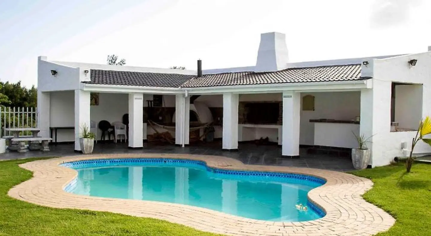 Victoria Heights B&B OUTDOOR_POOL