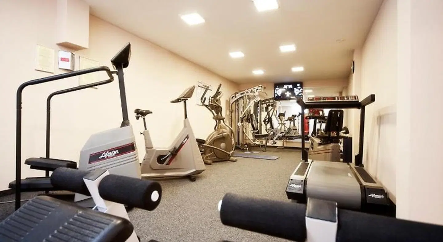 Advantage SPORTS_AND_LEISURE