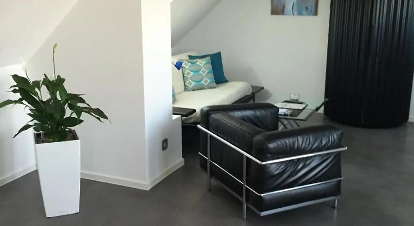 Advantage ROOM_EXAMPLE