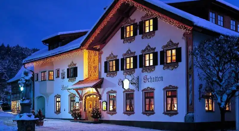 Schatten – Hotelfoto