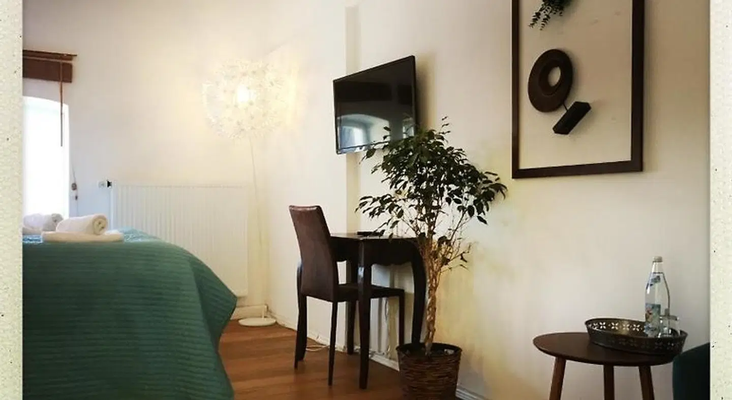 Art Hotel & Hostel ROOM_EXAMPLE