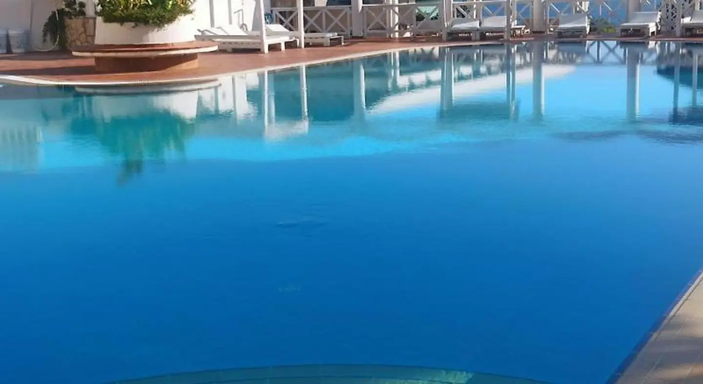 Hotel Residence La Corvetta OUTDOOR_POOL