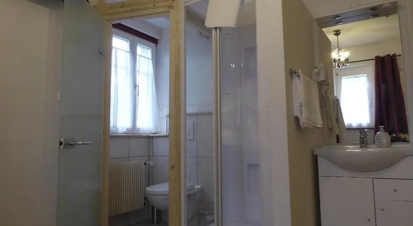 Pension Zur Rose Badezimmer