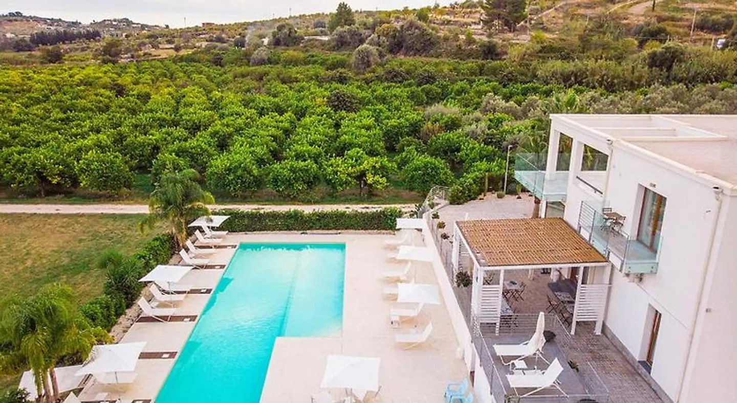 Villa Landolina OUTDOOR_POOL