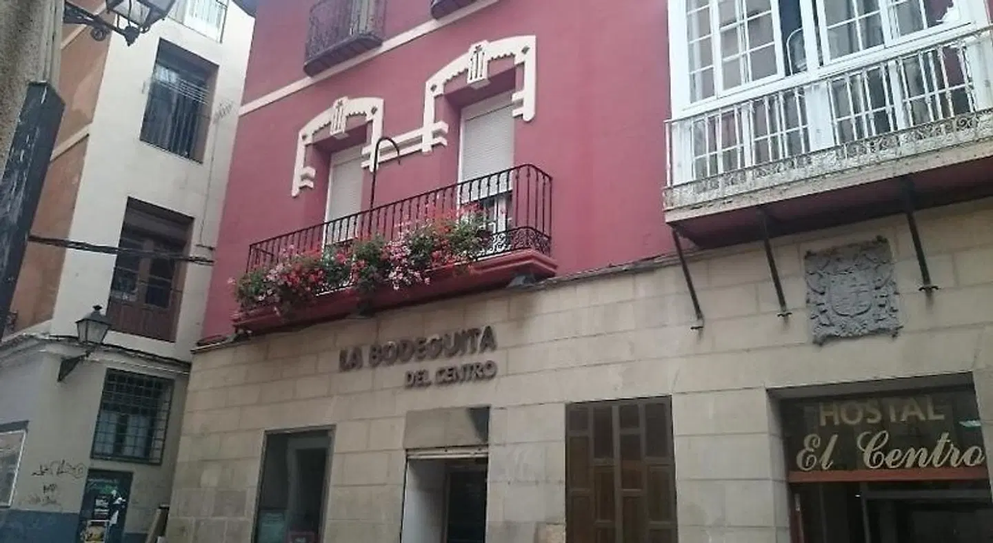 Hostal El Centro EXTERIOR