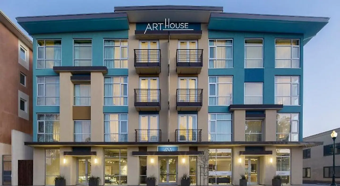Art House Hotel EXTERIOR