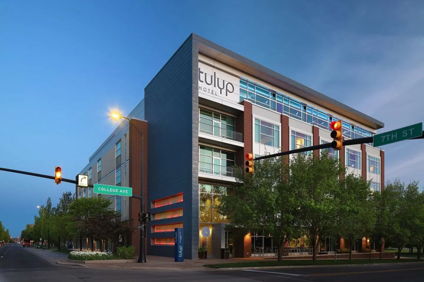 Tulyp, Tapestry Collection by Hilton EXTERIOR