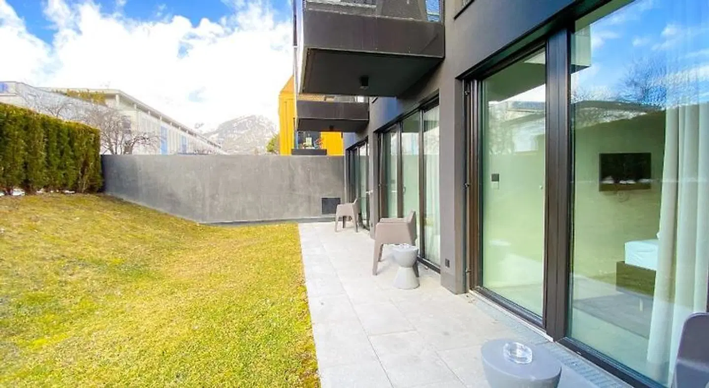 B(l)ackhome City Apartments Terrasse