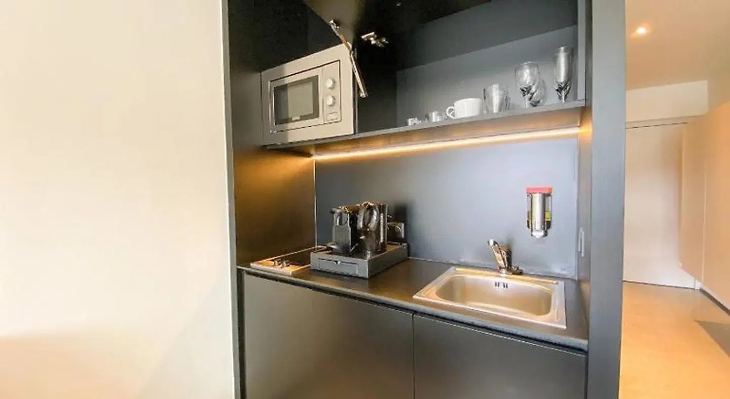 B(l)ackhome City Apartments ROOM_EXAMPLE