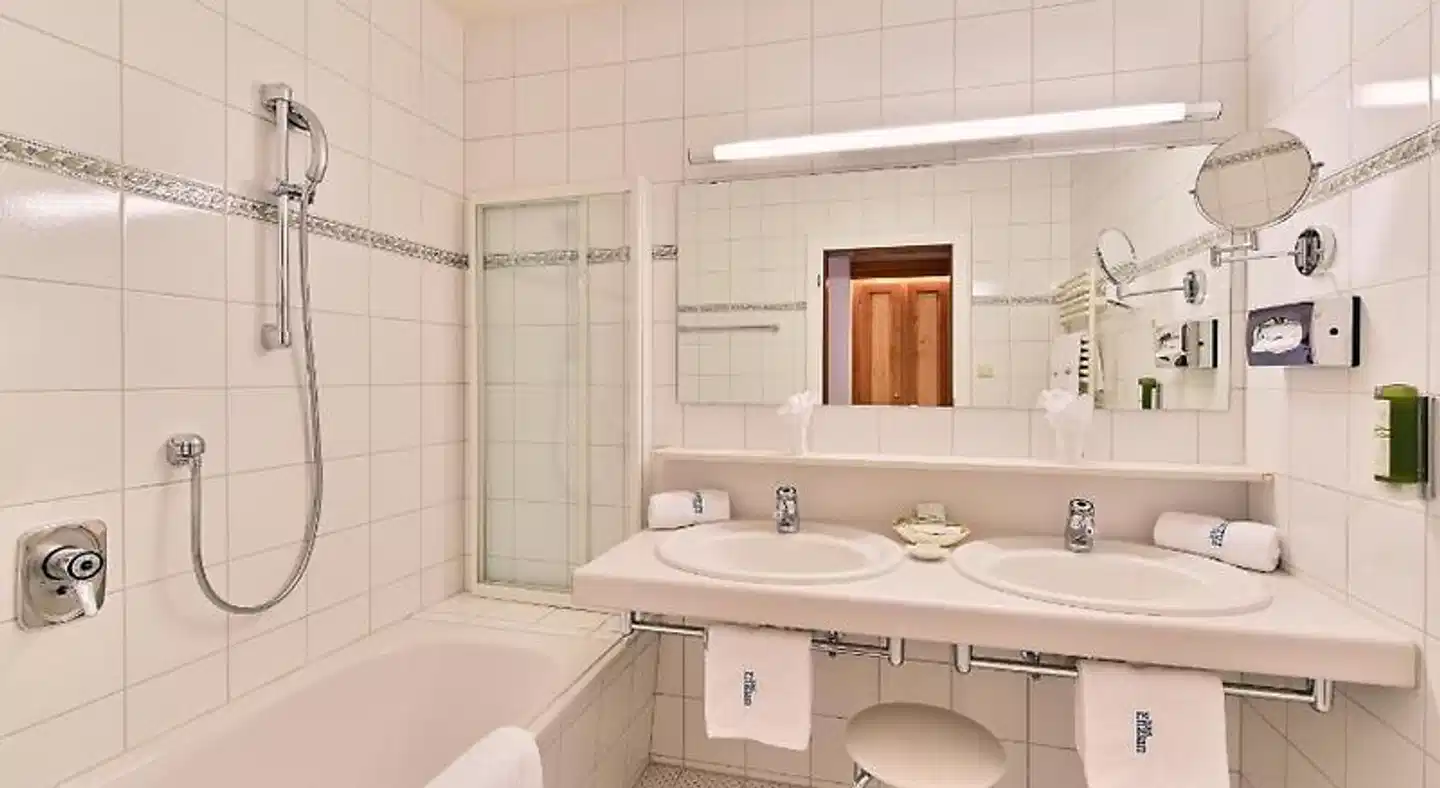 Sporthotel Enzian Badezimmer