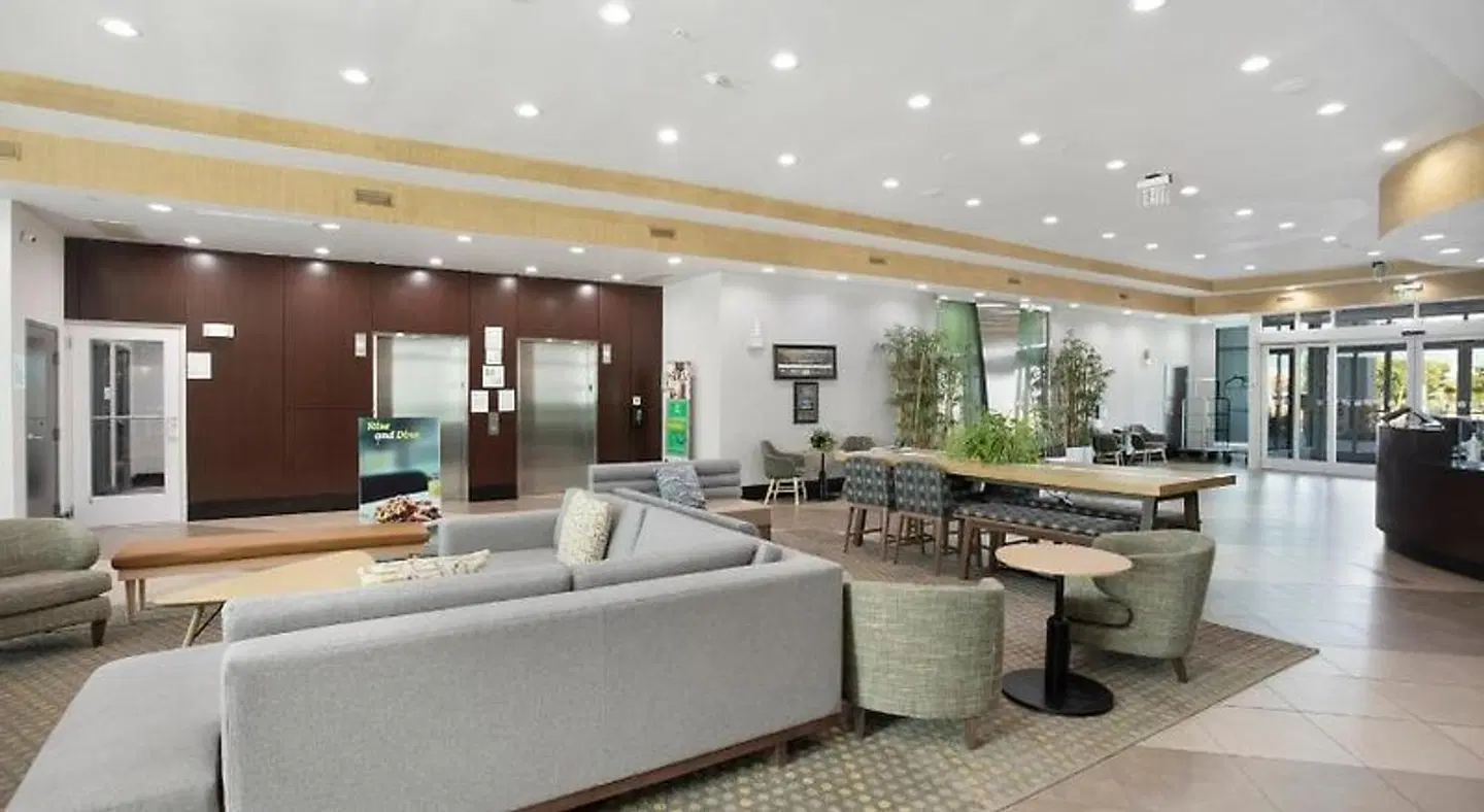 Holiday Inn & Suites Waco Northwest by IHG LOUNGE_LOBBY