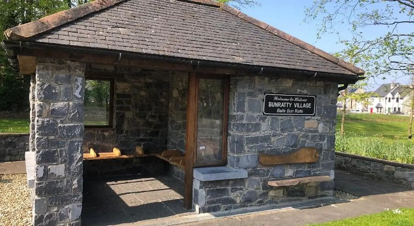 The Courtyard Guesthouse EXTERIOR