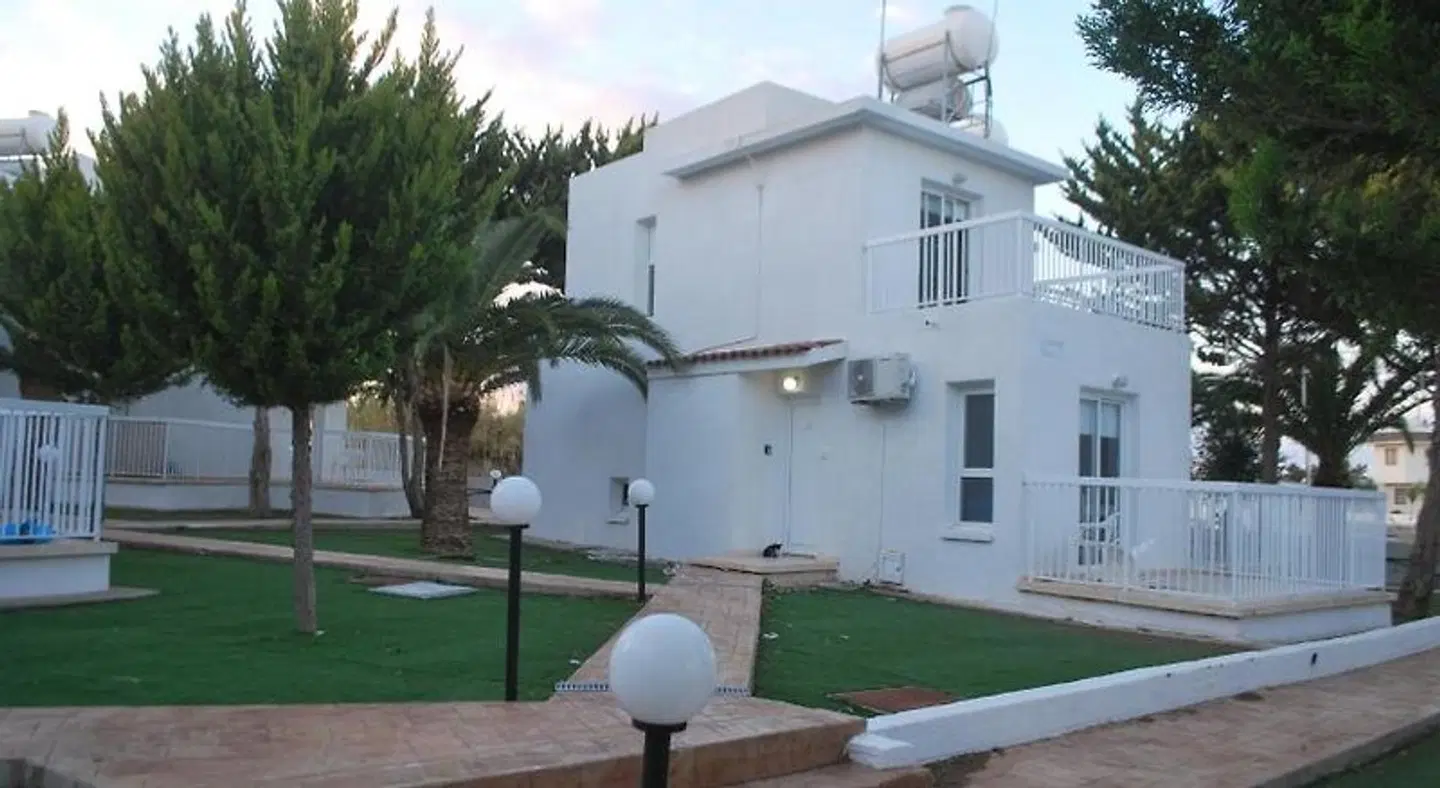 Flisvos Beach Apartments EXTERIOR