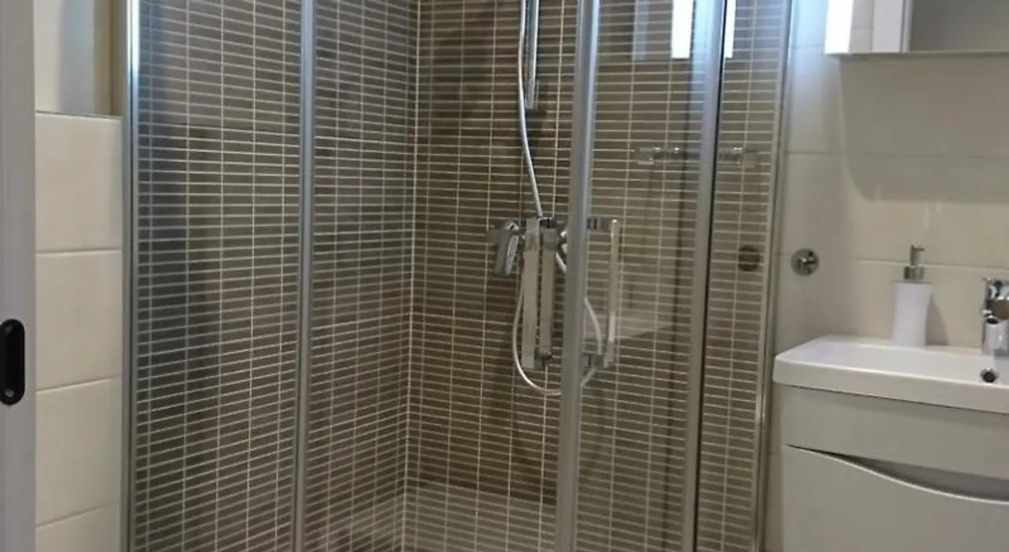 B&B Schlosser HEALTH_BEAUTY