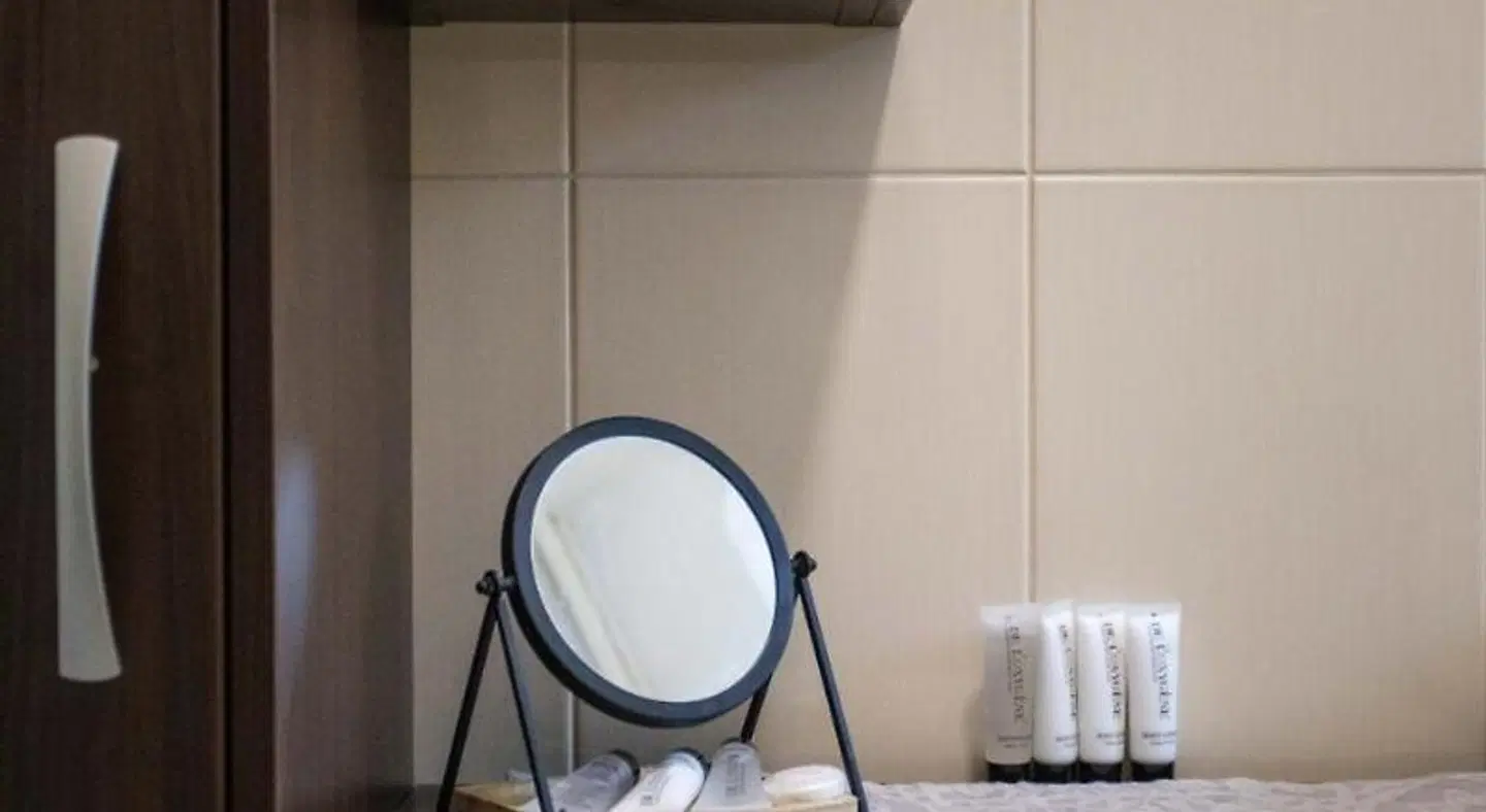 Flower Square Studio - Heart of the City Center Badezimmer