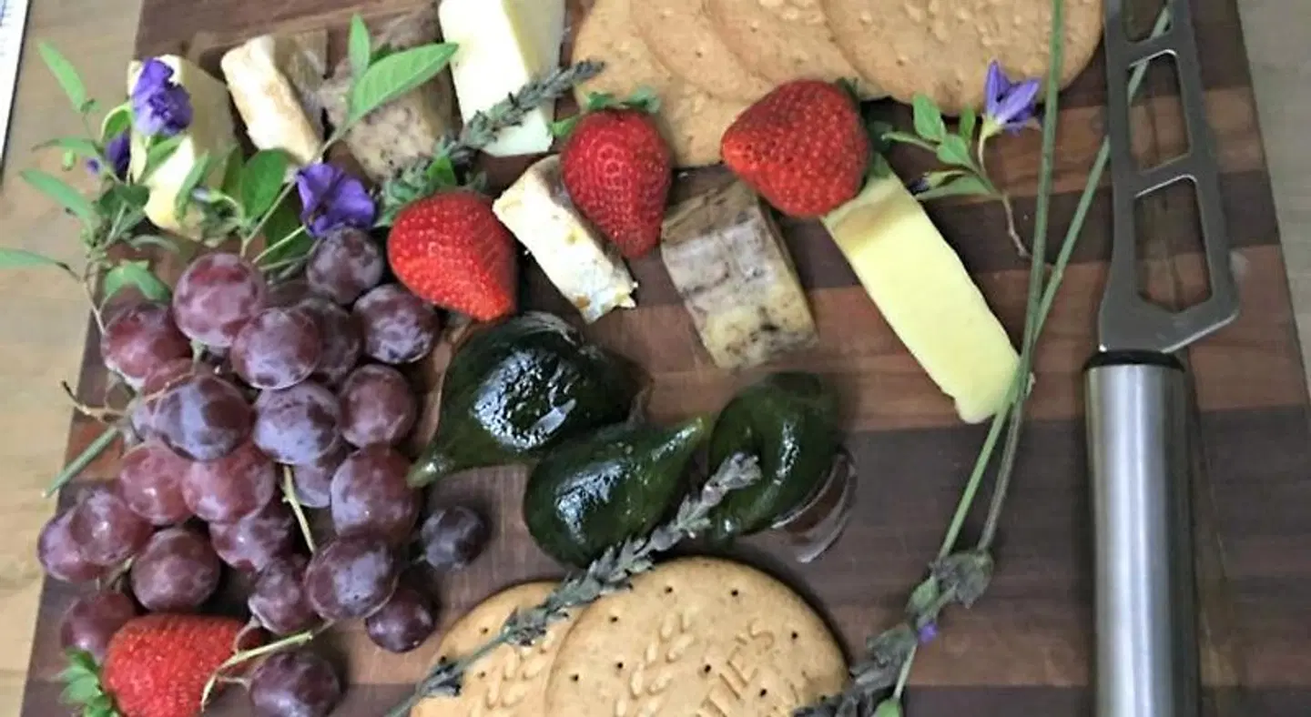 Shangri-La Manor - Adults Only Restaurant