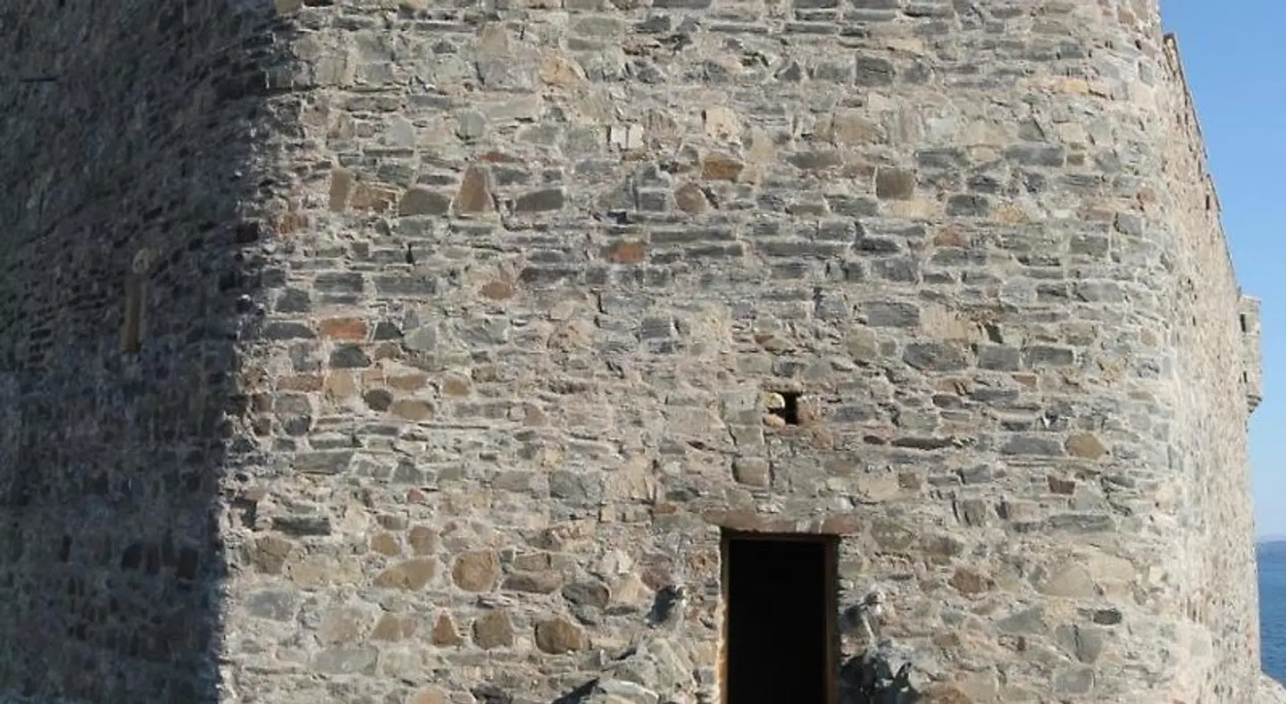 Mingary Castle LANDSCAPE