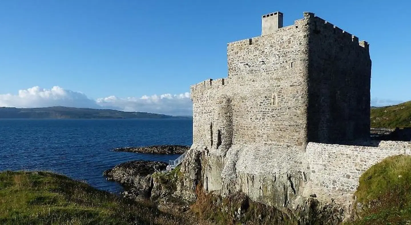 Mingary Castle LANDSCAPE