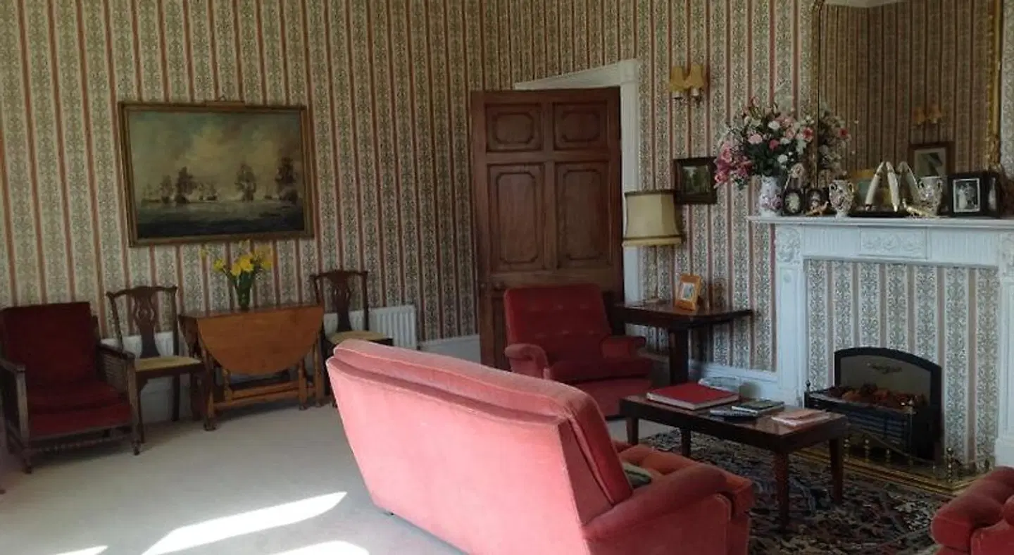 Greenham Hall ROOM_EXAMPLE