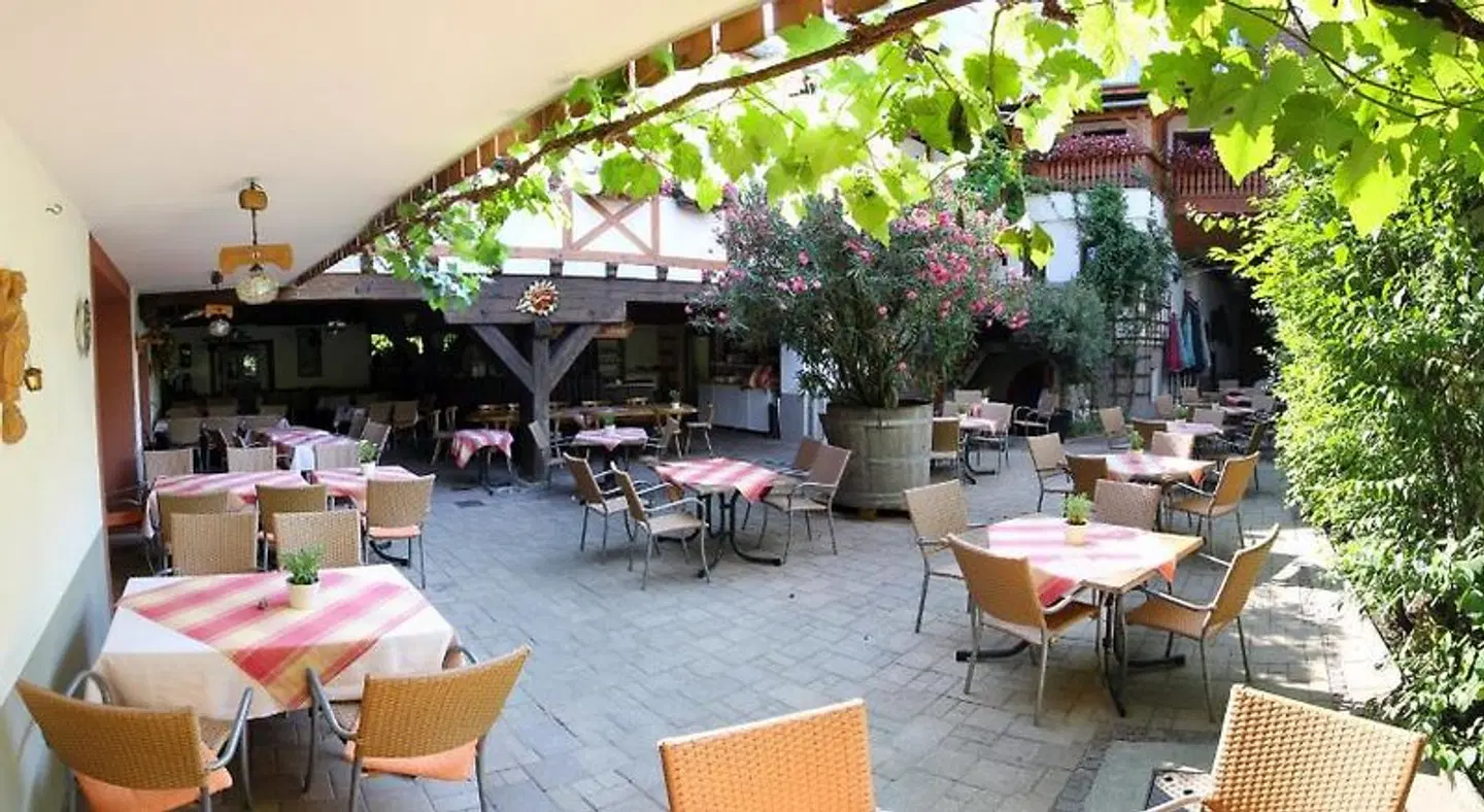 Gasthaus Zur Sonne Terrasse