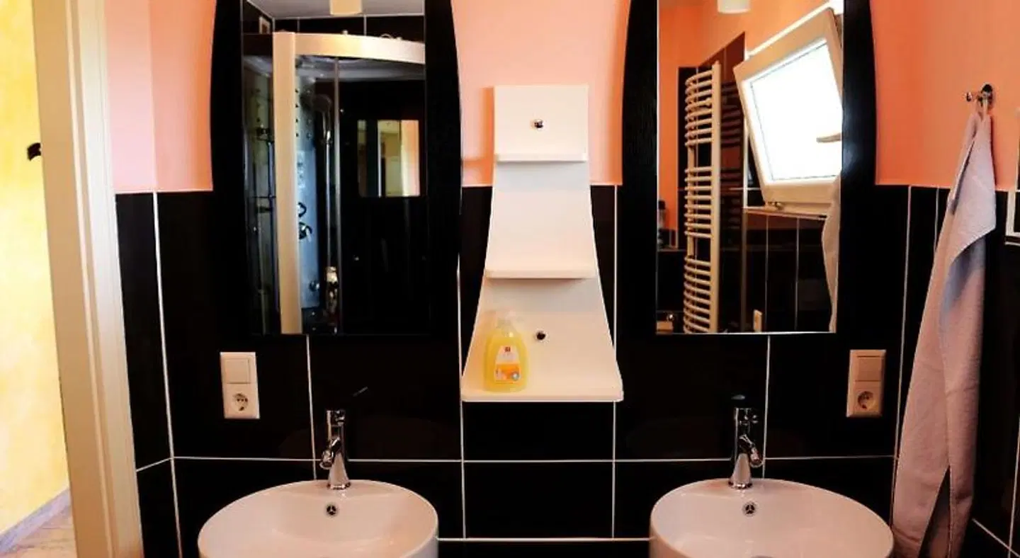 Apartment Euro AS Badezimmer
